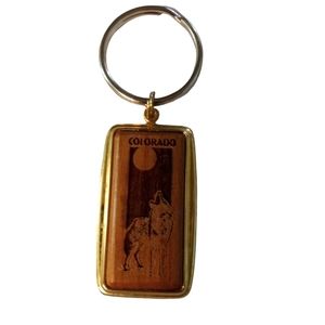 Colorado, Wolf Howling at the Moon  Keychain